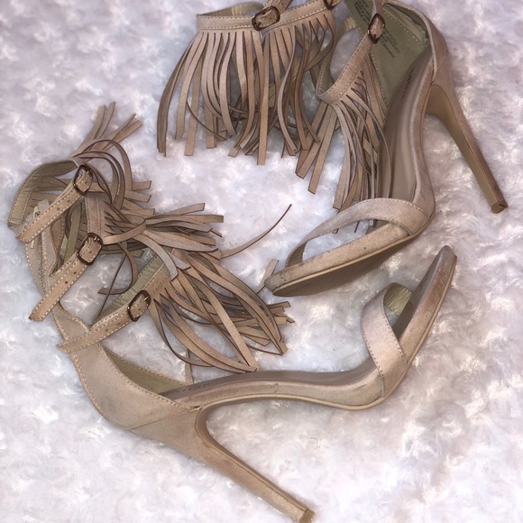 Heels - Picture 2 of 4